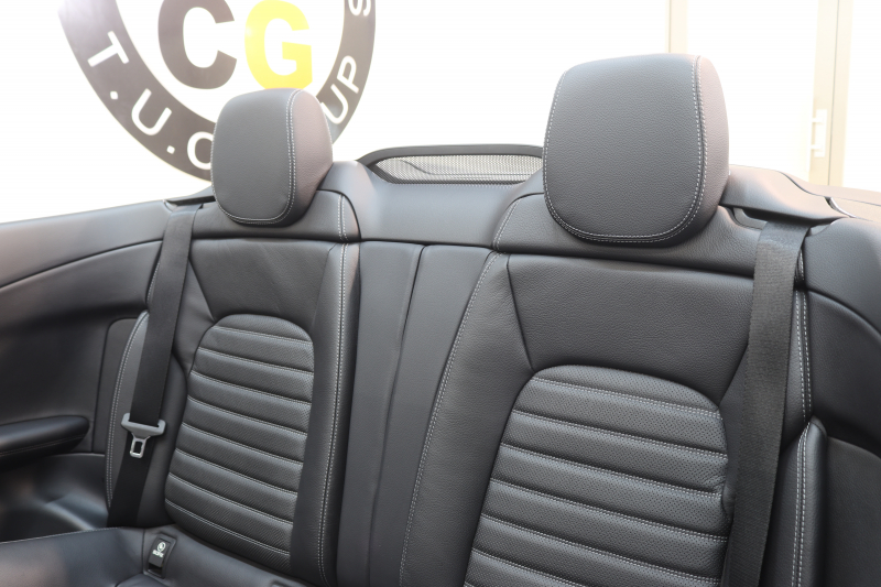 メルセデスベンツ Cクラス C180ｶﾌﾞﾘｵﾚ ｽﾎﾟｰﾂ ﾚｻﾞｰｴｸｽｸﾙｰｼﾌﾞ&ﾚｰﾀﾞｰｾｰﾌﾃｨPKG　後期 MEｺﾈｸﾄ ｷｰﾚｽｺﾞｰ 黒本革 ｴｱｽｶｰﾌ ﾍｯﾄﾞｱｯﾌﾟD HDDﾅﾋﾞTV&ｷｬﾝｾﾗｰ ｽﾏﾎ連携 ﾊﾞｯｸｶﾒﾗ PTS LEDﾗｲﾄ AMGｴｱﾛ&19AW ｴｱｻｽ ﾀﾞｲﾅﾐｯｸS 9AT　2年保証