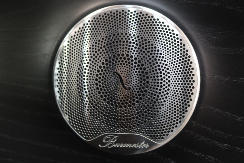 メルセデスベンツ Eクラス E200 ｽﾎﾟｰﾂ AMGﾗｲﾝｲﾝﾃﾘｱ&ｴｸｽｸﾙｰｼﾌﾞ&ﾚｰﾀﾞｰｾｰﾌﾃｨPKG　BSG搭載 後期 1ｵｰﾅｰ MEｺﾈｸﾄ ｷｰﾚｽｺﾞｰ 黒本革 ﾍｯﾄﾞｱｯﾌﾟD MBUXﾅﾋﾞTV&ARﾅﾋﾞ ｽﾏﾎ連携 ﾌﾞﾙﾒｽﾀｰ 360ｶﾒﾗ PTS LEDﾗｲﾄ 自動ﾄﾗﾝｸ AMGｴｱﾛ&19AW ﾜｲﾔﾚｽ充電 9AT　2年保証