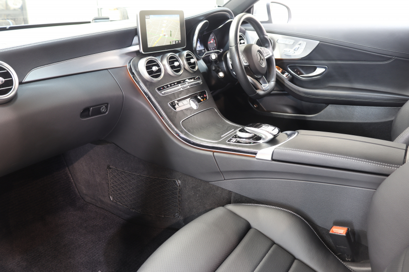 メルセデスベンツ Cクラス C180ｸｰﾍﾟ ｽﾎﾟｰﾂ ﾚｰﾀﾞｰｾｰﾌﾃｨPKG　1ｵｰﾅｰ ｷｰﾚｽｺﾞｰ 黒革 HDDﾅﾋﾞTV BT音楽 ﾊﾞｯｸｶﾒﾗ PTS LEDﾗｲﾄ AMGｴｱﾛ&18AW ﾀﾞｲﾅﾐｯｸS 9AT　2年保証