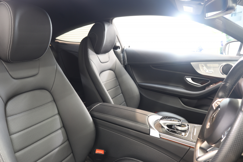 メルセデスベンツ Cクラス C180ｸｰﾍﾟ ｽﾎﾟｰﾂ ﾚｰﾀﾞｰｾｰﾌﾃｨPKG　1ｵｰﾅｰ ｷｰﾚｽｺﾞｰ 黒革 HDDﾅﾋﾞTV BT音楽 ﾊﾞｯｸｶﾒﾗ PTS LEDﾗｲﾄ AMGｴｱﾛ&18AW ﾀﾞｲﾅﾐｯｸS 9AT　2年保証