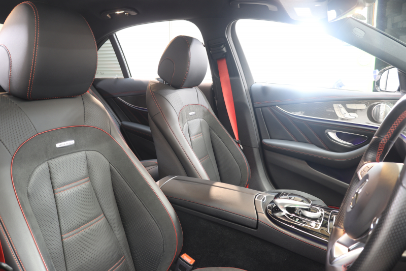 AMG Eクラス E43 4MATIC ﾚｰﾀﾞｰｾｰﾌﾃｨPKG　MEｺﾈｸﾄ ｷｰﾚｽｺﾞｰ 黒本革 ﾍｯﾄﾞｱｯﾌﾟD HDDﾅﾋﾞTV ｽﾏﾎ連携 ﾌﾞﾙﾒｽﾀｰ 360ｶﾒﾗ PTS LEDﾗｲﾄ 自動ﾄﾗﾝｸ ﾊﾝｽﾞﾌﾘｰA AMG専用装備&ﾁｭｰﾆﾝｸﾞﾀﾞｲﾅﾐｯｸS 9AT　2年保証
