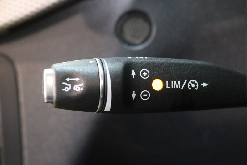 メルセデスベンツ Bクラス B180 ﾌﾟﾚﾐｱﾑ&ﾚｰﾀﾞｰｾｰﾌﾃｨPKG　後期 1ｵｰﾅｰ ｷｰﾚｽｺﾞｰ 黒革 ﾊﾟﾉﾗﾏSR HDDﾅﾋﾞTV ｽﾏﾎ連携 harman/kardon ﾊﾞｯｸｶﾒﾗ PTS LEDﾗｲﾄ EASY-VARIO PLUS 17AW 7AT　2年保証