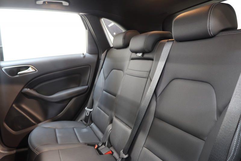 メルセデスベンツ Bクラス B180 ﾌﾟﾚﾐｱﾑ&ﾚｰﾀﾞｰｾｰﾌﾃｨPKG　後期 1ｵｰﾅｰ ｷｰﾚｽｺﾞｰ 黒革 ﾊﾟﾉﾗﾏSR HDDﾅﾋﾞTV ｽﾏﾎ連携 harman/kardon ﾊﾞｯｸｶﾒﾗ PTS LEDﾗｲﾄ EASY-VARIO PLUS 17AW 7AT　2年保証