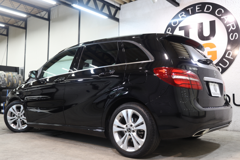 メルセデスベンツ Bクラス B180 ﾌﾟﾚﾐｱﾑ&ﾚｰﾀﾞｰｾｰﾌﾃｨPKG　後期 1ｵｰﾅｰ ｷｰﾚｽｺﾞｰ 黒革 ﾊﾟﾉﾗﾏSR HDDﾅﾋﾞTV ｽﾏﾎ連携 harman/kardon ﾊﾞｯｸｶﾒﾗ PTS LEDﾗｲﾄ EASY-VARIO PLUS 17AW 7AT　2年保証