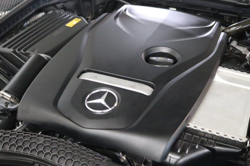 メルセデスベンツ Cクラス C180ｶﾌﾞﾘｵﾚ ｽﾎﾟｰﾂ ﾚｻﾞｰｴｸｽｸﾙｰｼﾌﾞ&ﾚｰﾀﾞｰｾｰﾌﾃｨPKG　後期 MEｺﾈｸﾄ ｷｰﾚｽｺﾞｰ 赤本革 ｴｱｽｶｰﾌ ﾍｯﾄﾞｱｯﾌﾟD HDDﾅﾋﾞTV&ｷｬﾝｾﾗｰ ｽﾏﾎ連携 ﾊﾞｯｸｶﾒﾗ PTS LEDﾗｲﾄ AMGｴｱﾛ&19AW ｴｱｻｽ ﾀﾞｲﾅﾐｯｸS 9AT　2年保証