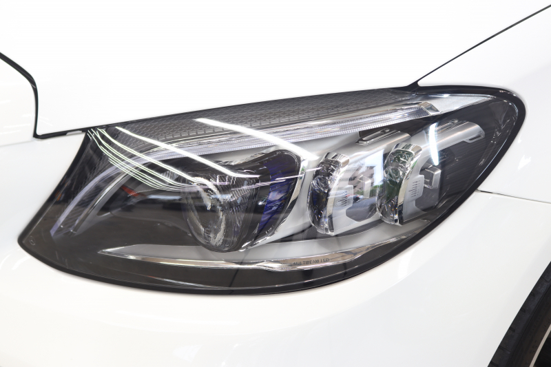 メルセデスベンツ Cクラス C180ｶﾌﾞﾘｵﾚ ｽﾎﾟｰﾂ ﾚｻﾞｰｴｸｽｸﾙｰｼﾌﾞ&ﾚｰﾀﾞｰｾｰﾌﾃｨPKG　後期 MEｺﾈｸﾄ ｷｰﾚｽｺﾞｰ 赤本革 ｴｱｽｶｰﾌ ﾍｯﾄﾞｱｯﾌﾟD HDDﾅﾋﾞTV&ｷｬﾝｾﾗｰ ｽﾏﾎ連携 ﾊﾞｯｸｶﾒﾗ PTS LEDﾗｲﾄ AMGｴｱﾛ&19AW ｴｱｻｽ ﾀﾞｲﾅﾐｯｸS 9AT　2年保証