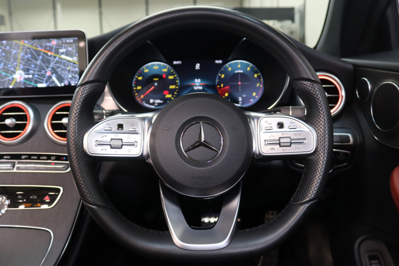 メルセデスベンツ Cクラス C180ｶﾌﾞﾘｵﾚ ｽﾎﾟｰﾂ ﾚｻﾞｰｴｸｽｸﾙｰｼﾌﾞ&ﾚｰﾀﾞｰｾｰﾌﾃｨPKG　後期 MEｺﾈｸﾄ ｷｰﾚｽｺﾞｰ 赤本革 ｴｱｽｶｰﾌ ﾍｯﾄﾞｱｯﾌﾟD HDDﾅﾋﾞTV&ｷｬﾝｾﾗｰ ｽﾏﾎ連携 ﾊﾞｯｸｶﾒﾗ PTS LEDﾗｲﾄ AMGｴｱﾛ&19AW ｴｱｻｽ ﾀﾞｲﾅﾐｯｸS 9AT　2年保証