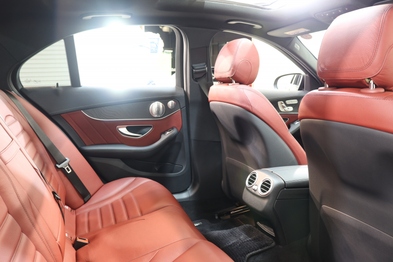 AMG Cクラス C43 4MATIC ｴｸｽｸﾙｰｼﾌﾞ&ﾚｰﾀﾞｰｾｰﾌﾃｨPKG　中期 1ｵｰﾅｰ ｷｰﾚｽｺﾞｰ 赤本革 ﾊﾟﾉﾗﾏSR ﾍｯﾄﾞｱｯﾌﾟD HDDﾅﾋﾞTV BT音楽 ﾊﾞｯｸｶﾒﾗ PTS LEDﾗｲﾄ 自動ﾄﾗﾝｸ ﾊﾝｽﾞﾌﾘｰA AMG専用装備&ﾁｭｰﾆﾝｸﾞﾀﾞｲﾅﾐｯｸS 9AT　2年保証