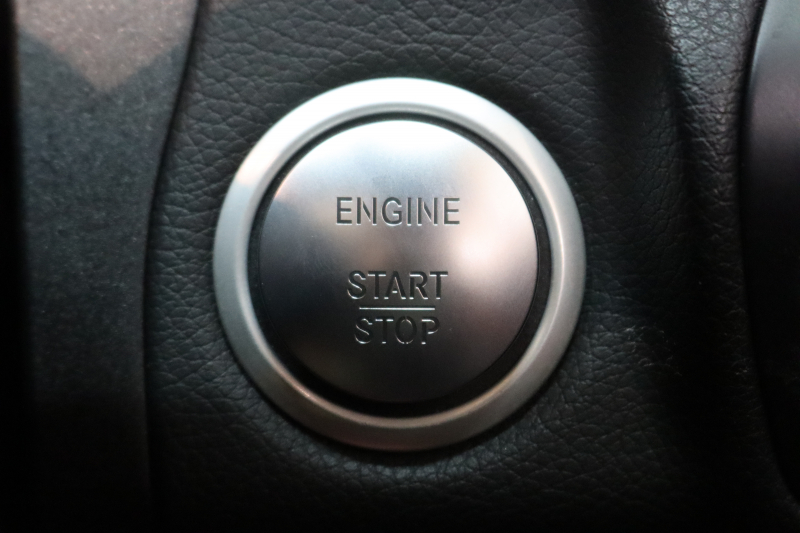 AMG Cクラス C43 4MATIC ｴｸｽｸﾙｰｼﾌﾞ&ﾚｰﾀﾞｰｾｰﾌﾃｨPKG　中期 1ｵｰﾅｰ ｷｰﾚｽｺﾞｰ 赤本革 ﾊﾟﾉﾗﾏSR ﾍｯﾄﾞｱｯﾌﾟD HDDﾅﾋﾞTV BT音楽 ﾊﾞｯｸｶﾒﾗ PTS LEDﾗｲﾄ 自動ﾄﾗﾝｸ ﾊﾝｽﾞﾌﾘｰA AMG専用装備&ﾁｭｰﾆﾝｸﾞﾀﾞｲﾅﾐｯｸS 9AT　2年保証