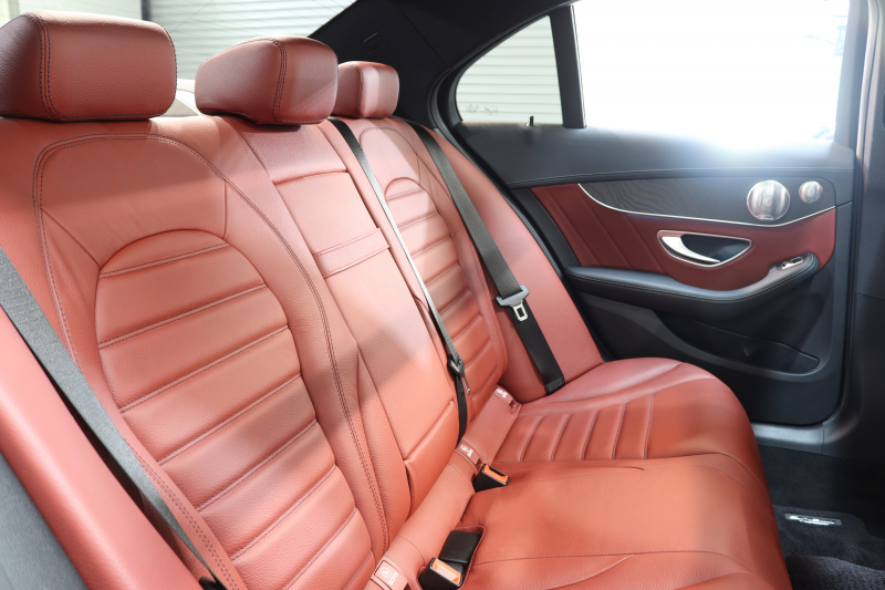 AMG Cクラス C43 4MATIC ｴｸｽｸﾙｰｼﾌﾞ&ﾚｰﾀﾞｰｾｰﾌﾃｨPKG　中期 1ｵｰﾅｰ ｷｰﾚｽｺﾞｰ 赤本革 ﾊﾟﾉﾗﾏSR ﾍｯﾄﾞｱｯﾌﾟD HDDﾅﾋﾞTV BT音楽 ﾊﾞｯｸｶﾒﾗ PTS LEDﾗｲﾄ 自動ﾄﾗﾝｸ ﾊﾝｽﾞﾌﾘｰA AMG専用装備&ﾁｭｰﾆﾝｸﾞﾀﾞｲﾅﾐｯｸS 9AT　2年保証