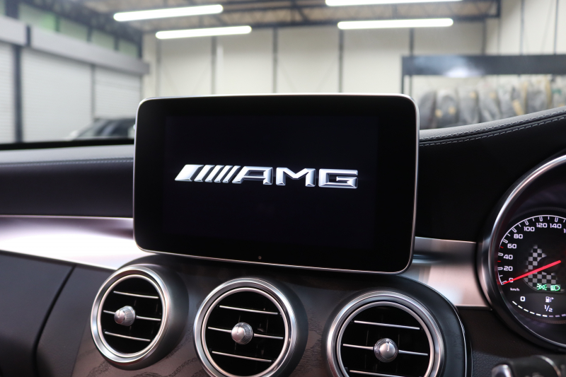 AMG Cクラス C43 4MATIC ｴｸｽｸﾙｰｼﾌﾞ&ﾚｰﾀﾞｰｾｰﾌﾃｨPKG　中期 1ｵｰﾅｰ ｷｰﾚｽｺﾞｰ 赤本革 ﾊﾟﾉﾗﾏSR ﾍｯﾄﾞｱｯﾌﾟD HDDﾅﾋﾞTV BT音楽 ﾊﾞｯｸｶﾒﾗ PTS LEDﾗｲﾄ 自動ﾄﾗﾝｸ ﾊﾝｽﾞﾌﾘｰA AMG専用装備&ﾁｭｰﾆﾝｸﾞﾀﾞｲﾅﾐｯｸS 9AT　2年保証