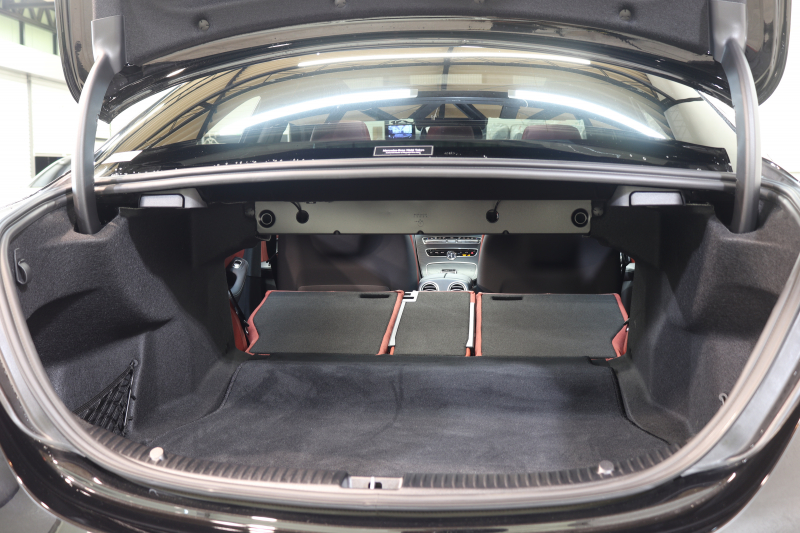 AMG Cクラス C43 4MATIC ｴｸｽｸﾙｰｼﾌﾞ&ﾚｰﾀﾞｰｾｰﾌﾃｨPKG　中期 1ｵｰﾅｰ ｷｰﾚｽｺﾞｰ 赤本革 ﾊﾟﾉﾗﾏSR ﾍｯﾄﾞｱｯﾌﾟD HDDﾅﾋﾞTV BT音楽 ﾊﾞｯｸｶﾒﾗ PTS LEDﾗｲﾄ 自動ﾄﾗﾝｸ ﾊﾝｽﾞﾌﾘｰA AMG専用装備&ﾁｭｰﾆﾝｸﾞﾀﾞｲﾅﾐｯｸS 9AT　2年保証