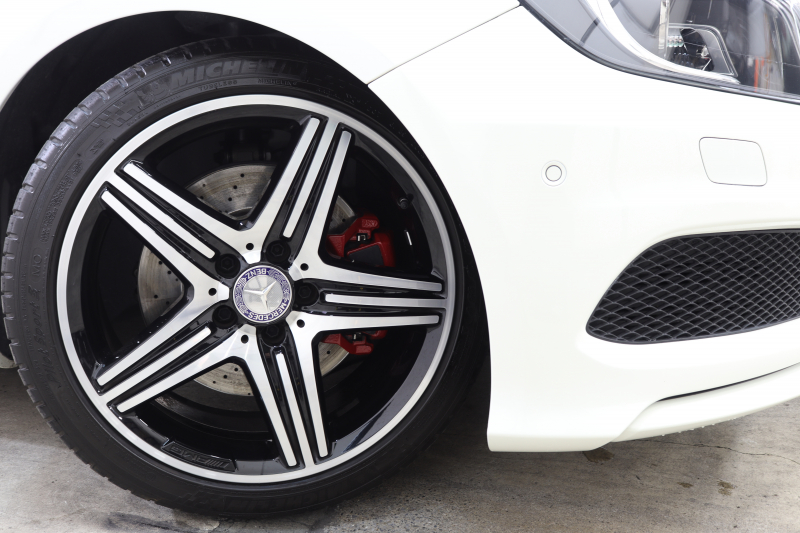 メルセデスベンツ Aクラス A250ｼｭﾎﾟﾙﾄ AMGｴｸｽｸﾙｰｼﾌﾞ&ｾｰﾌﾃｨPKG　黒本革 ﾊﾟﾉﾗﾏSR HDDﾅﾋﾞTV BT音楽 harman/kardon ﾊﾞｯｸｶﾒﾗ PTS ｷｾﾉﾝ AMGｴｱﾛ&18AW SPORT専用ﾁｭｰﾆﾝｸﾞ 7AT　2年保証