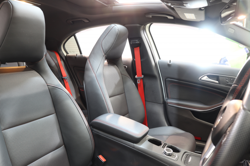 メルセデスベンツ Aクラス A250ｼｭﾎﾟﾙﾄ AMGｴｸｽｸﾙｰｼﾌﾞ&ｾｰﾌﾃｨPKG　黒本革 ﾊﾟﾉﾗﾏSR HDDﾅﾋﾞTV BT音楽 harman/kardon ﾊﾞｯｸｶﾒﾗ PTS ｷｾﾉﾝ AMGｴｱﾛ&18AW SPORT専用ﾁｭｰﾆﾝｸﾞ 7AT　2年保証