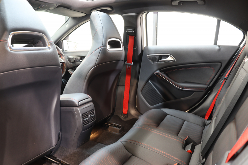 メルセデスベンツ Aクラス A250ｼｭﾎﾟﾙﾄ AMGｴｸｽｸﾙｰｼﾌﾞ&ｾｰﾌﾃｨPKG　黒本革 ﾊﾟﾉﾗﾏSR HDDﾅﾋﾞTV BT音楽 harman/kardon ﾊﾞｯｸｶﾒﾗ PTS ｷｾﾉﾝ AMGｴｱﾛ&18AW SPORT専用ﾁｭｰﾆﾝｸﾞ 7AT　2年保証