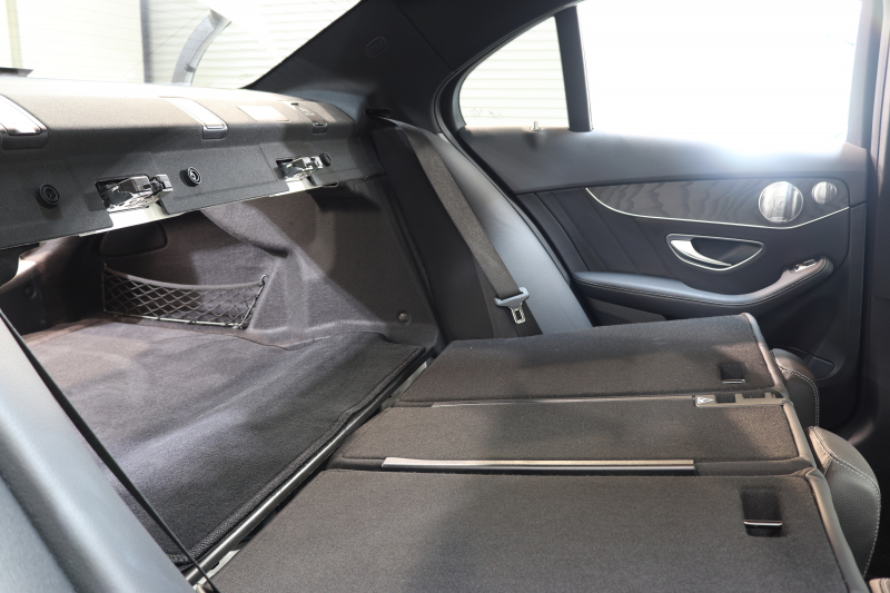 メルセデスベンツ Cクラス C200 AVG AMGﾗｲﾝ ﾚｻﾞｰｴｸｽｸﾙｰｼﾌﾞ&ﾚｰﾀﾞｰｾｰﾌﾃｨPKG　BSG搭載 後期 MEｺﾈｸﾄ ｷｰﾚｽｺﾞｰ 黒本革 ﾍｯﾄﾞｱｯﾌﾟD HDDﾅﾋﾞTV ｽﾏﾎ連携 ﾌﾞﾙﾒｽﾀｰ ﾊﾞｯｸｶﾒﾗ PTS LEDﾗｲﾄ 自動ﾄﾗﾝｸ ﾊﾝｽﾞﾌﾘｰA AMGｴｱﾛ&18AW ｴｱｻｽ 9AT　2年保証