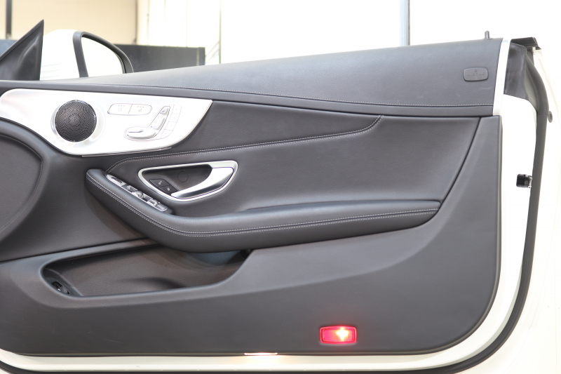 メルセデスベンツ Cクラス C180ｶﾌﾞﾘｵﾚ ｽﾎﾟｰﾂ ﾚｻﾞｰｴｸｽｸﾙｰｼﾌﾞ&ﾚｰﾀﾞｰｾｰﾌﾃｨPKG　ｷｰﾚｽｺﾞｰ 黒本革 ｴｱｽｶｰﾌ HDDﾅﾋﾞTV BT音楽 ﾊﾞｯｸｶﾒﾗ PTS LEDﾗｲﾄ AMGｴｱﾛ&19AW ﾀﾞｲﾅﾐｯｸS 黒幌 9AT　2年保証