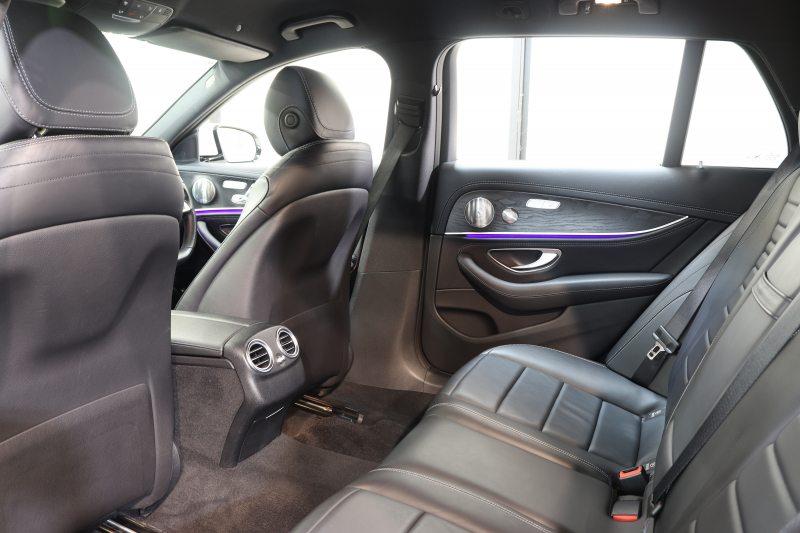 メルセデスベンツ Eクラス E200ｽﾃｰｼｮﾝﾜｺﾞﾝ AVG ｽﾎﾟｰﾂ 本革仕様 ﾚｰﾀﾞｰｾｰﾌﾃｨPKG　ｷｰﾚｽｺﾞｰ 黒本革 HDDﾅﾋﾞTV ｽﾏﾎ連携 ﾌﾞﾙﾒｽﾀｰ 360ｶﾒﾗ PTS LEDﾗｲﾄ 自動Rｹﾞｰﾄ AMGｴｱﾛ&19AW ﾀﾞｲﾅﾐｯｸS 9AT　2年保証