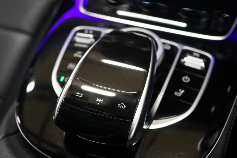 メルセデスベンツ Eクラス E200ｽﾃｰｼｮﾝﾜｺﾞﾝ AVG ｽﾎﾟｰﾂ 本革仕様 ﾚｰﾀﾞｰｾｰﾌﾃｨPKG　ｷｰﾚｽｺﾞｰ 黒本革 HDDﾅﾋﾞTV ｽﾏﾎ連携 ﾌﾞﾙﾒｽﾀｰ 360ｶﾒﾗ PTS LEDﾗｲﾄ 自動Rｹﾞｰﾄ AMGｴｱﾛ&19AW ﾀﾞｲﾅﾐｯｸS 9AT　2年保証