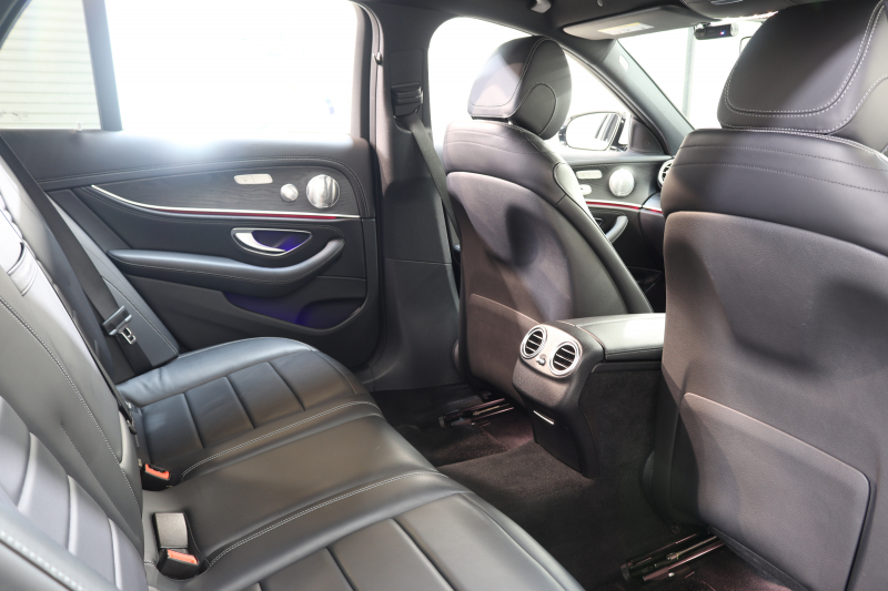 メルセデスベンツ Eクラス E200ｽﾃｰｼｮﾝﾜｺﾞﾝ AVG ｽﾎﾟｰﾂ 本革仕様 ﾚｰﾀﾞｰｾｰﾌﾃｨPKG　ｷｰﾚｽｺﾞｰ 黒本革 HDDﾅﾋﾞTV ｽﾏﾎ連携 ﾌﾞﾙﾒｽﾀｰ 360ｶﾒﾗ PTS LEDﾗｲﾄ 自動Rｹﾞｰﾄ AMGｴｱﾛ&19AW ﾀﾞｲﾅﾐｯｸS 9AT　2年保証