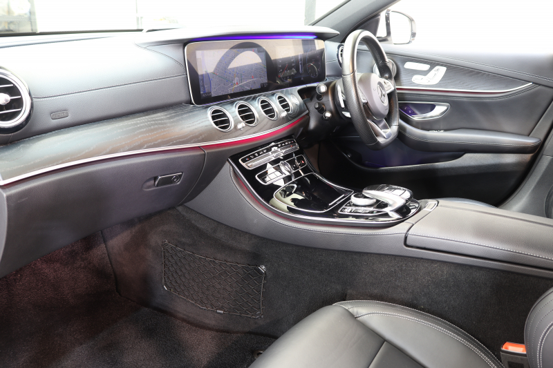 メルセデスベンツ Eクラス E200ｽﾃｰｼｮﾝﾜｺﾞﾝ AVG ｽﾎﾟｰﾂ 本革仕様 ﾚｰﾀﾞｰｾｰﾌﾃｨPKG　ｷｰﾚｽｺﾞｰ 黒本革 HDDﾅﾋﾞTV ｽﾏﾎ連携 ﾌﾞﾙﾒｽﾀｰ 360ｶﾒﾗ PTS LEDﾗｲﾄ 自動Rｹﾞｰﾄ AMGｴｱﾛ&19AW ﾀﾞｲﾅﾐｯｸS 9AT　2年保証