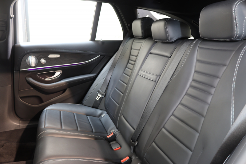 メルセデスベンツ Eクラス E200ｽﾃｰｼｮﾝﾜｺﾞﾝ AVG ｽﾎﾟｰﾂ 本革仕様 ﾚｰﾀﾞｰｾｰﾌﾃｨPKG　ｷｰﾚｽｺﾞｰ 黒本革 HDDﾅﾋﾞTV ｽﾏﾎ連携 ﾌﾞﾙﾒｽﾀｰ 360ｶﾒﾗ PTS LEDﾗｲﾄ 自動Rｹﾞｰﾄ AMGｴｱﾛ&19AW ﾀﾞｲﾅﾐｯｸS 9AT　2年保証