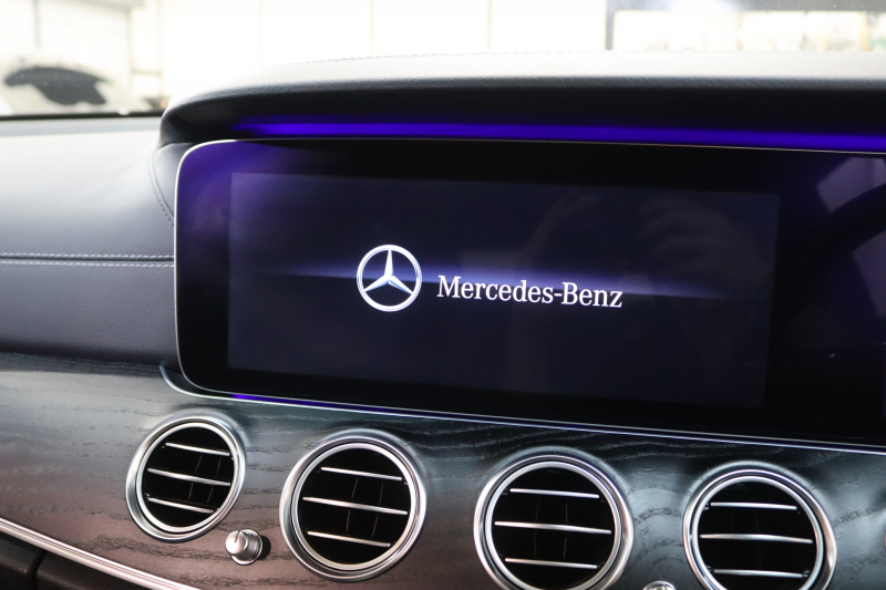 メルセデスベンツ Eクラス E200ｽﾃｰｼｮﾝﾜｺﾞﾝ AVG ｽﾎﾟｰﾂ 本革仕様 ﾚｰﾀﾞｰｾｰﾌﾃｨPKG　ｷｰﾚｽｺﾞｰ 黒本革 HDDﾅﾋﾞTV ｽﾏﾎ連携 ﾌﾞﾙﾒｽﾀｰ 360ｶﾒﾗ PTS LEDﾗｲﾄ 自動Rｹﾞｰﾄ AMGｴｱﾛ&19AW ﾀﾞｲﾅﾐｯｸS 9AT　2年保証