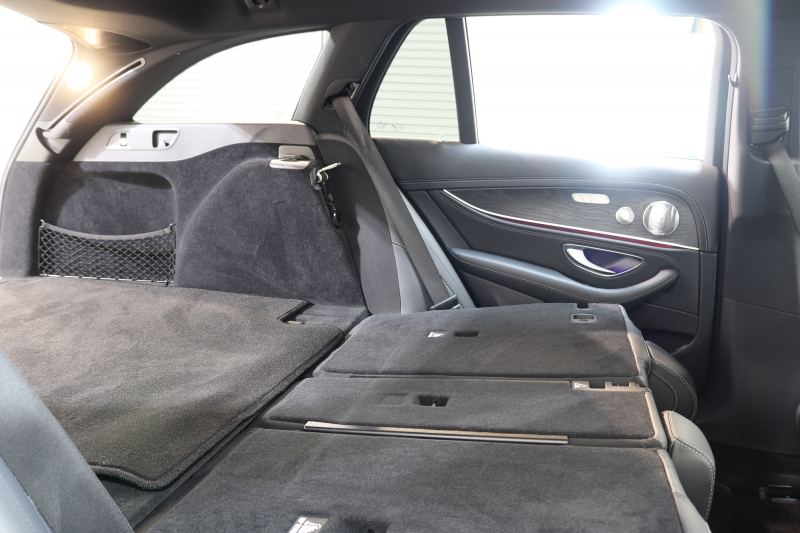 メルセデスベンツ Eクラス E200ｽﾃｰｼｮﾝﾜｺﾞﾝ AVG ｽﾎﾟｰﾂ 本革仕様 ﾚｰﾀﾞｰｾｰﾌﾃｨPKG　ｷｰﾚｽｺﾞｰ 黒本革 HDDﾅﾋﾞTV ｽﾏﾎ連携 ﾌﾞﾙﾒｽﾀｰ 360ｶﾒﾗ PTS LEDﾗｲﾄ 自動Rｹﾞｰﾄ AMGｴｱﾛ&19AW ﾀﾞｲﾅﾐｯｸS 9AT　2年保証