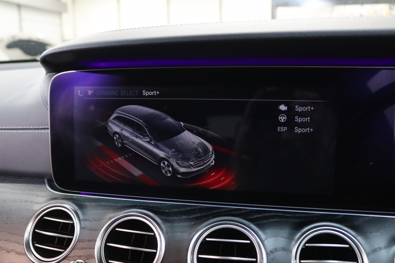 メルセデスベンツ Eクラス E200ｽﾃｰｼｮﾝﾜｺﾞﾝ AVG ｽﾎﾟｰﾂ 本革仕様 ﾚｰﾀﾞｰｾｰﾌﾃｨPKG　ｷｰﾚｽｺﾞｰ 黒本革 HDDﾅﾋﾞTV ｽﾏﾎ連携 ﾌﾞﾙﾒｽﾀｰ 360ｶﾒﾗ PTS LEDﾗｲﾄ 自動Rｹﾞｰﾄ AMGｴｱﾛ&19AW ﾀﾞｲﾅﾐｯｸS 9AT　2年保証