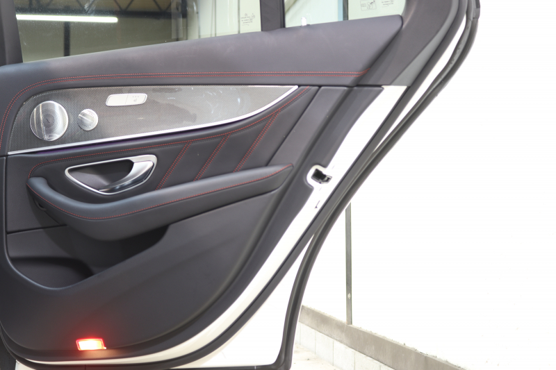 AMG Eクラス E53 4MATIC+ ｴｸｽｸﾙｰｼﾌﾞ&ﾚｰﾀﾞｰｾｰﾌﾃｨPKG　ISG搭載 中期 NEWｽﾃｱﾘﾝｸﾞ ｷｰﾚｽｺﾞｰ 黒本革 ﾍﾞﾝﾁﾚｰﾀｰ ﾊﾟﾉﾗﾏSR HUD HDDﾅﾋﾞTV ｽﾏﾎ連携 ﾌﾞﾙﾒｽﾀｰ 360ｶﾒﾗ PTS LEDﾗｲﾄ 自動ﾄﾗﾝｸ ﾊﾝｽﾞﾌﾘｰA AMG専用装備&ﾁｭｰﾆﾝｸﾞﾀﾞｲﾅﾐｯｸS 9AT　2年保証