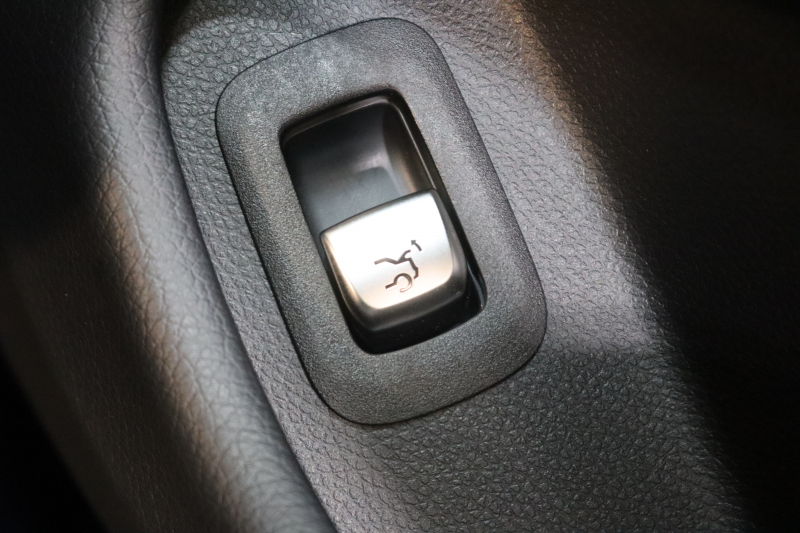 メルセデスベンツ Cクラス C180ｸｰﾍﾟ ｽﾎﾟｰﾂ ﾚｻﾞｰｴｸｽｸﾙｰｼﾌﾞ&ﾚｰﾀﾞｰｾｰﾌﾃｨPKG　後期 MEｺﾈｸﾄ ｷｰﾚｽｺﾞｰ 黒本革 ﾊﾟﾉﾗﾏSR ﾍｯﾄﾞｱｯﾌﾟD HDDﾅﾋﾞTV ｽﾏﾎ連携 ﾊﾞｯｸｶﾒﾗ PTS LEDﾗｲﾄ AMGｴｱﾛ&19AW ﾀﾞｲﾅﾐｯｸS ｴｱｻｽ 9AT 希少色　2年保証