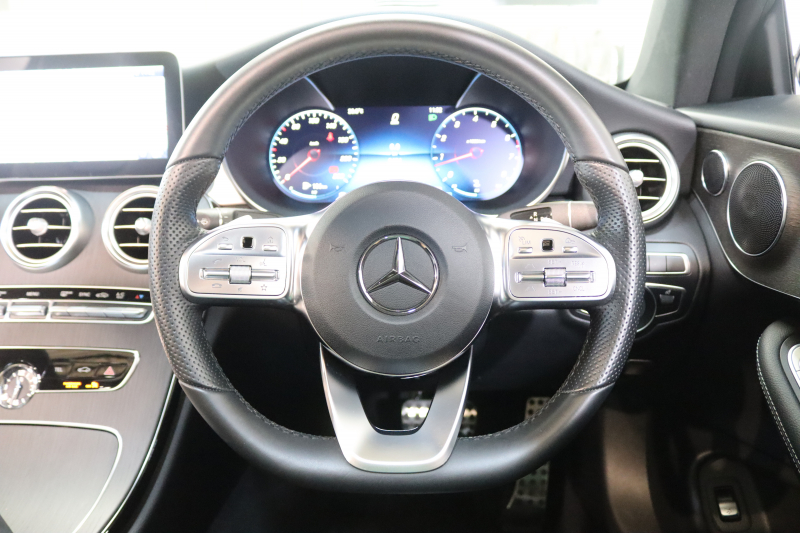 メルセデスベンツ Cクラス C180ｸｰﾍﾟ ｽﾎﾟｰﾂ ﾚｻﾞｰｴｸｽｸﾙｰｼﾌﾞ&ﾚｰﾀﾞｰｾｰﾌﾃｨPKG　後期 MEｺﾈｸﾄ ｷｰﾚｽｺﾞｰ 黒本革 ﾊﾟﾉﾗﾏSR ﾍｯﾄﾞｱｯﾌﾟD HDDﾅﾋﾞTV ｽﾏﾎ連携 ﾊﾞｯｸｶﾒﾗ PTS LEDﾗｲﾄ AMGｴｱﾛ&19AW ﾀﾞｲﾅﾐｯｸS ｴｱｻｽ 9AT 希少色　2年保証