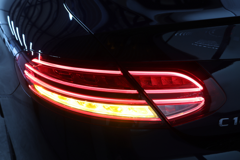 メルセデスベンツ Cクラス C180ｸｰﾍﾟ ｽﾎﾟｰﾂ ﾚｻﾞｰｴｸｽｸﾙｰｼﾌﾞ&ﾚｰﾀﾞｰｾｰﾌﾃｨPKG　後期 MEｺﾈｸﾄ ｷｰﾚｽｺﾞｰ 黒本革 ﾊﾟﾉﾗﾏSR ﾍｯﾄﾞｱｯﾌﾟD HDDﾅﾋﾞTV ｽﾏﾎ連携 ﾊﾞｯｸｶﾒﾗ PTS LEDﾗｲﾄ AMGｴｱﾛ&19AW ﾀﾞｲﾅﾐｯｸS ｴｱｻｽ 9AT 希少色　2年保証