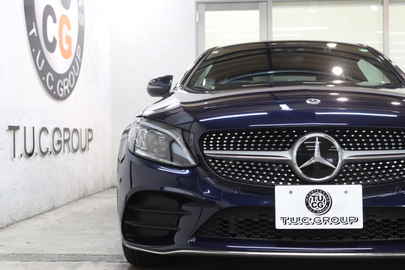 メルセデスベンツ Cクラス C180ｸｰﾍﾟ ｽﾎﾟｰﾂ ﾚｻﾞｰｴｸｽｸﾙｰｼﾌﾞ&ﾚｰﾀﾞｰｾｰﾌﾃｨPKG　後期 MEｺﾈｸﾄ ｷｰﾚｽｺﾞｰ 黒本革 ﾊﾟﾉﾗﾏSR ﾍｯﾄﾞｱｯﾌﾟD HDDﾅﾋﾞTV ｽﾏﾎ連携 ﾊﾞｯｸｶﾒﾗ PTS LEDﾗｲﾄ AMGｴｱﾛ&19AW ﾀﾞｲﾅﾐｯｸS ｴｱｻｽ 9AT 希少色　2年保証