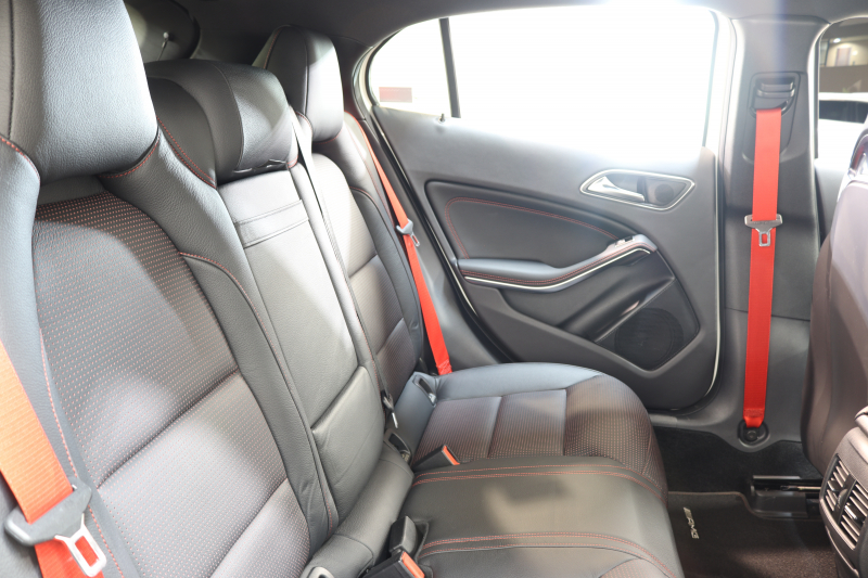 AMG GLA GLA45 4MATIC ｴﾃﾞｨｼｮﾝ1 ﾚｰﾀﾞｰｾｰﾌﾃｨPKG　全国限定300台 黒本革 HDDﾅﾋﾞTV BT音楽 ﾊﾞｯｸｶﾒﾗ PTS ｷｾﾉﾝ 自動Rｹﾞｰﾄ Edition1専用ｴｱﾛ&20AW 専用ｻｲﾄﾞﾃﾞｶｰﾙ 7AT　2年保証