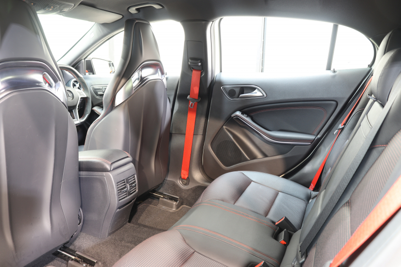 AMG GLA GLA45 4MATIC ｴﾃﾞｨｼｮﾝ1 ﾚｰﾀﾞｰｾｰﾌﾃｨPKG　全国限定300台 黒本革 HDDﾅﾋﾞTV BT音楽 ﾊﾞｯｸｶﾒﾗ PTS ｷｾﾉﾝ 自動Rｹﾞｰﾄ Edition1専用ｴｱﾛ&20AW 専用ｻｲﾄﾞﾃﾞｶｰﾙ 7AT　2年保証