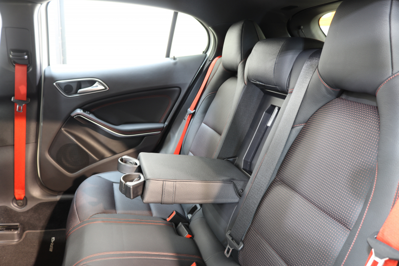 AMG GLA GLA45 4MATIC ｴﾃﾞｨｼｮﾝ1 ﾚｰﾀﾞｰｾｰﾌﾃｨPKG　全国限定300台 黒本革 HDDﾅﾋﾞTV BT音楽 ﾊﾞｯｸｶﾒﾗ PTS ｷｾﾉﾝ 自動Rｹﾞｰﾄ Edition1専用ｴｱﾛ&20AW 専用ｻｲﾄﾞﾃﾞｶｰﾙ 7AT　2年保証