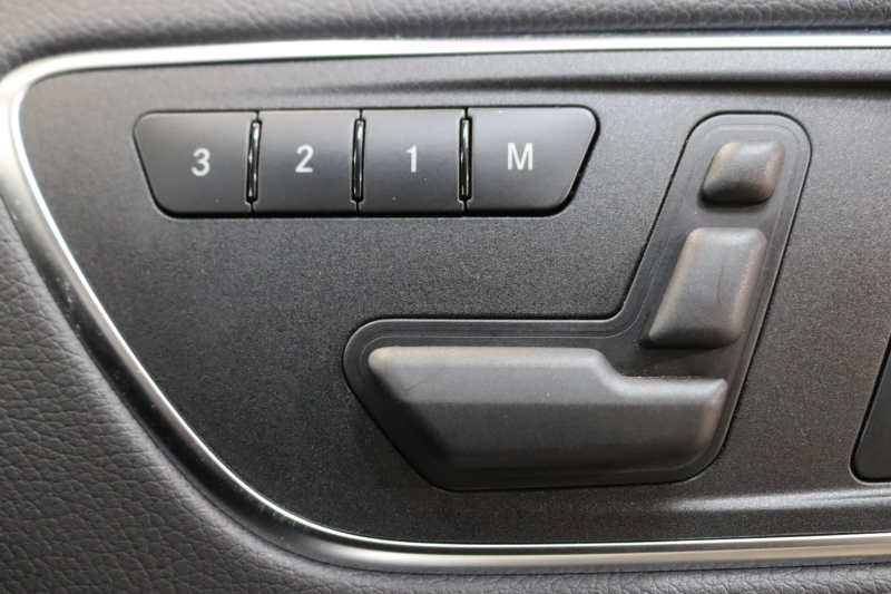 AMG GLA GLA45 4MATIC ｴﾃﾞｨｼｮﾝ1 ﾚｰﾀﾞｰｾｰﾌﾃｨPKG　全国限定300台 黒本革 HDDﾅﾋﾞTV BT音楽 ﾊﾞｯｸｶﾒﾗ PTS ｷｾﾉﾝ 自動Rｹﾞｰﾄ Edition1専用ｴｱﾛ&20AW 専用ｻｲﾄﾞﾃﾞｶｰﾙ 7AT　2年保証