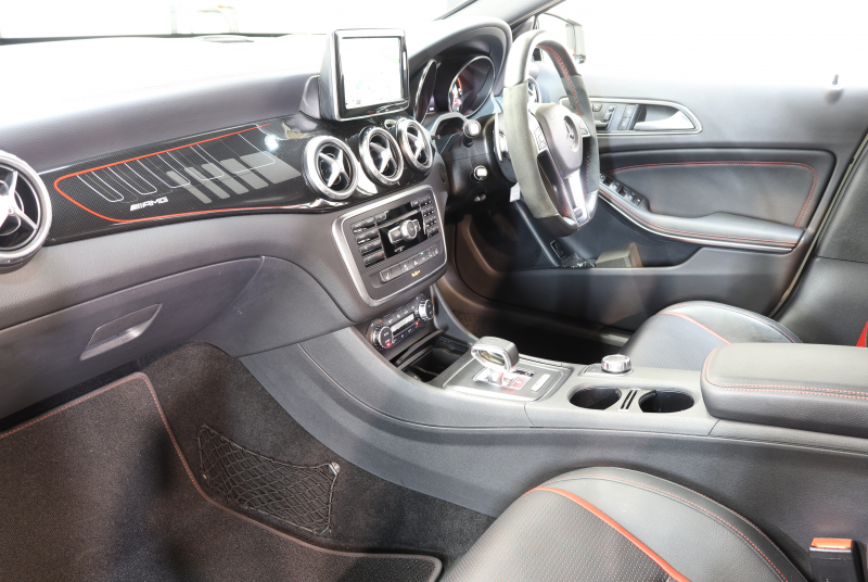 AMG GLA GLA45 4MATIC ｴﾃﾞｨｼｮﾝ1 ﾚｰﾀﾞｰｾｰﾌﾃｨPKG　全国限定300台 黒本革 HDDﾅﾋﾞTV BT音楽 ﾊﾞｯｸｶﾒﾗ PTS ｷｾﾉﾝ 自動Rｹﾞｰﾄ Edition1専用ｴｱﾛ&20AW 専用ｻｲﾄﾞﾃﾞｶｰﾙ 7AT　2年保証