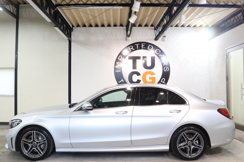 メルセデスベンツ Cクラス C200 AVG AMGﾗｲﾝ ﾚｰﾀﾞｰｾｰﾌﾃｨPKG　BSG搭載 後期 ｷｰﾚｽｺﾞｰ 黒革 HDDﾅﾋﾞTV ｽﾏﾎ連携 ﾊﾞｯｸｶﾒﾗ PTS LEDﾗｲﾄ AMGｴｱﾛ&18AW ﾀﾞｲﾅﾐｯｸS ｴｱｻｽ 9AT　2年保証