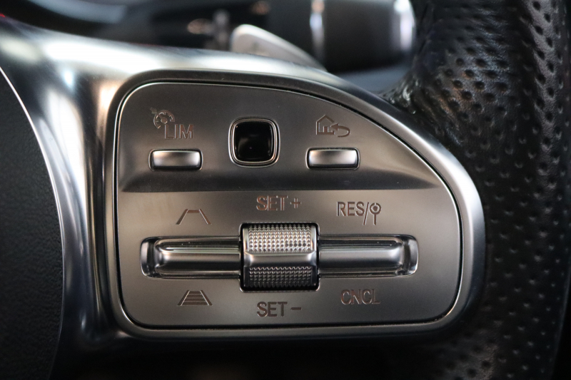 メルセデスベンツ Cクラス C200 AVG AMGﾗｲﾝ ﾚｰﾀﾞｰｾｰﾌﾃｨPKG　BSG搭載 後期 ｷｰﾚｽｺﾞｰ 黒革 HDDﾅﾋﾞTV ｽﾏﾎ連携 ﾊﾞｯｸｶﾒﾗ PTS LEDﾗｲﾄ AMGｴｱﾛ&18AW ﾀﾞｲﾅﾐｯｸS ｴｱｻｽ 9AT　2年保証