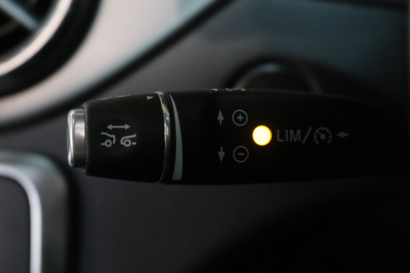 メルセデスベンツ CLAクラス CLA180ｽﾎﾟｰﾂ AMGﾚｻﾞｰｴｸｽｸﾙｰｼﾌﾞ&ﾚｰﾀﾞｰｾｰﾌﾃｨPKG　後期 ｷｰﾚｽｺﾞｰ 黒本革 ﾊﾟﾉﾗﾏSR HDDﾅﾋﾞTV ｽﾏﾎ連携 harman/kardon ﾊﾞｯｸｶﾒﾗ PTS LEDﾗｲﾄ AMGｴｱﾛ&18AW ﾀﾞｲﾅﾐｯｸS 7AT　2年保証