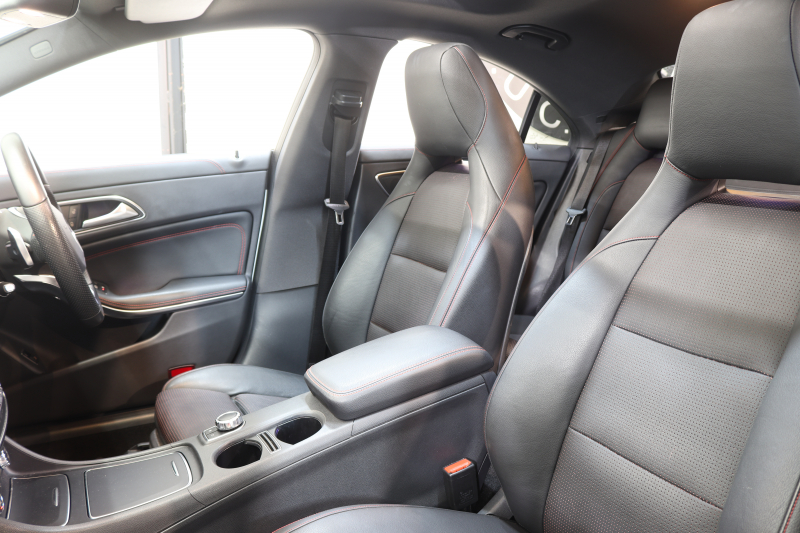 メルセデスベンツ CLAクラス CLA180ｽﾎﾟｰﾂ AMGﾚｻﾞｰｴｸｽｸﾙｰｼﾌﾞ&ﾚｰﾀﾞｰｾｰﾌﾃｨPKG　後期 ｷｰﾚｽｺﾞｰ 黒本革 ﾊﾟﾉﾗﾏSR HDDﾅﾋﾞTV ｽﾏﾎ連携 harman/kardon ﾊﾞｯｸｶﾒﾗ PTS LEDﾗｲﾄ AMGｴｱﾛ&18AW ﾀﾞｲﾅﾐｯｸS 7AT　2年保証