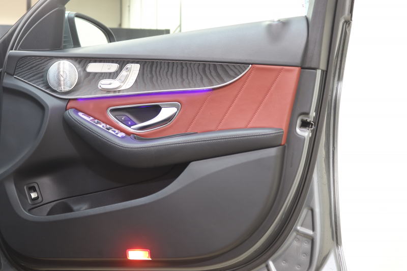 メルセデスベンツ Cクラス C200 AVG AMGﾗｲﾝ ﾚｻﾞｰｴｸｽｸﾙｰｼﾌﾞ&ﾚｰﾀﾞｰｾｰﾌﾃｨPKG　BSG搭載 後期 ｷｰﾚｽｺﾞｰ 赤本革 ﾍｯﾄﾞｱｯﾌﾟD HDDﾅﾋﾞTV ｽﾏﾎ連携 ﾌﾞﾙﾒｽﾀｰ ﾊﾞｯｸｶﾒﾗ PTS LEDﾗｲﾄ 自動ﾄﾗﾝｸ ﾊﾝｽﾞﾌﾘｰA AMGｴｱﾛ&18AW ﾀﾞｲﾅﾐｯｸS ｴｱｻｽ 9AT 希少色ｾﾚﾅｲﾄｸﾞﾚｰ　2年保証