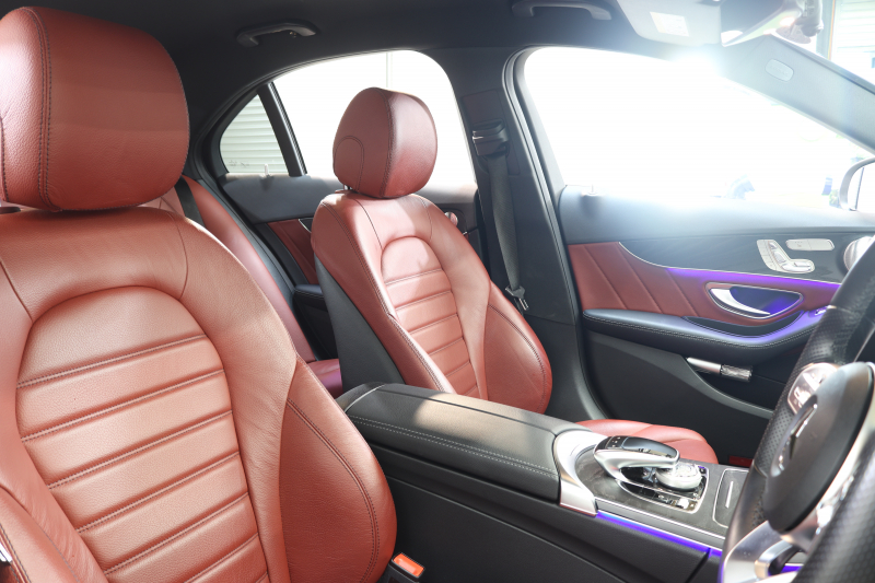 メルセデスベンツ Cクラス C200 AVG AMGﾗｲﾝ ﾚｻﾞｰｴｸｽｸﾙｰｼﾌﾞ&ﾚｰﾀﾞｰｾｰﾌﾃｨPKG　BSG搭載 後期 ｷｰﾚｽｺﾞｰ 赤本革 ﾍｯﾄﾞｱｯﾌﾟD HDDﾅﾋﾞTV ｽﾏﾎ連携 ﾌﾞﾙﾒｽﾀｰ ﾊﾞｯｸｶﾒﾗ PTS LEDﾗｲﾄ 自動ﾄﾗﾝｸ ﾊﾝｽﾞﾌﾘｰA AMGｴｱﾛ&18AW ﾀﾞｲﾅﾐｯｸS ｴｱｻｽ 9AT 希少色ｾﾚﾅｲﾄｸﾞﾚｰ　2年保証