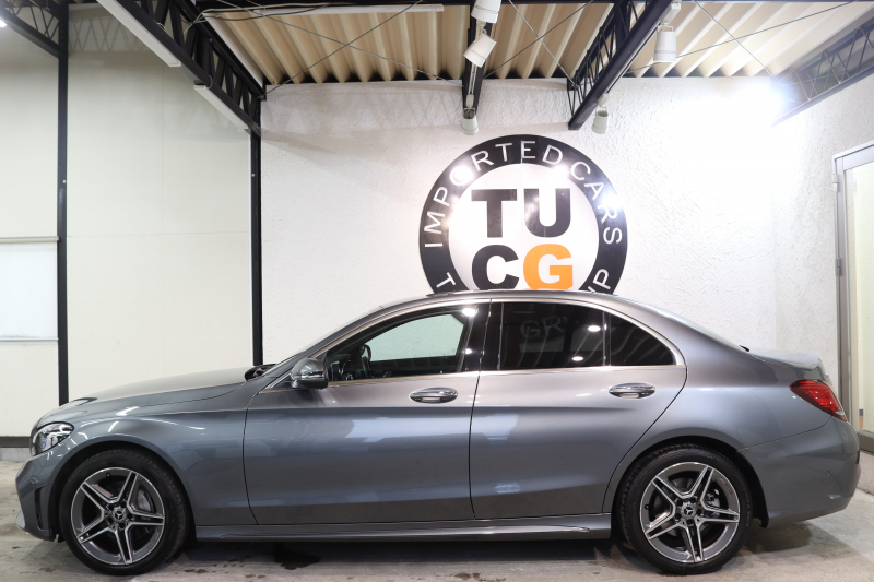 メルセデスベンツ Cクラス C200 AVG AMGﾗｲﾝ ﾚｻﾞｰｴｸｽｸﾙｰｼﾌﾞ&ﾚｰﾀﾞｰｾｰﾌﾃｨPKG　BSG搭載 後期 ｷｰﾚｽｺﾞｰ 赤本革 ﾍｯﾄﾞｱｯﾌﾟD HDDﾅﾋﾞTV ｽﾏﾎ連携 ﾌﾞﾙﾒｽﾀｰ ﾊﾞｯｸｶﾒﾗ PTS LEDﾗｲﾄ 自動ﾄﾗﾝｸ ﾊﾝｽﾞﾌﾘｰA AMGｴｱﾛ&18AW ﾀﾞｲﾅﾐｯｸS ｴｱｻｽ 9AT 希少色ｾﾚﾅｲﾄｸﾞﾚｰ　2年保証