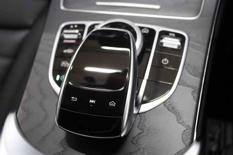 メルセデスベンツ Cクラス C200 ﾛｰﾚｳｽｴﾃﾞｨｼｮﾝ ﾚｻﾞｰｴｸｽｸﾙｰｼﾌﾞ&ﾚｰﾀﾞｰｾｰﾌﾃｨPKG　特別仕様車 BSG搭載 後期 ｷｰﾚｽｺﾞｰ 黒本革 ﾍｯﾄﾞｱｯﾌﾟD HDDﾅﾋﾞTV ｽﾏﾎ連携 ﾌﾞﾙﾒｽﾀｰ 360ｶﾒﾗ PTS LEDﾗｲﾄ 自動ﾄﾗﾝｸ ﾊﾝｽﾞﾌﾘｰA AMGｴｱﾛ&18AW ｴｱｻｽ 9AT　2年保証