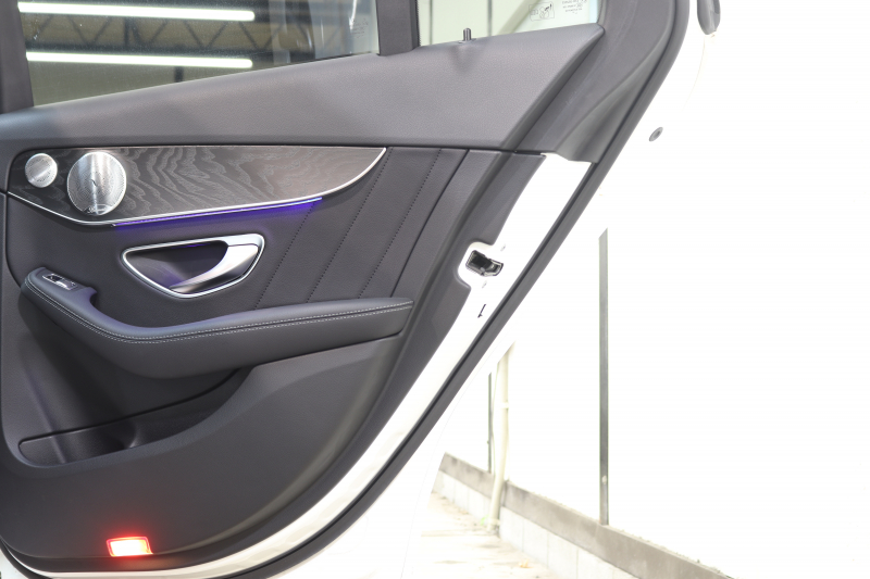 メルセデスベンツ Cクラス C200 ﾛｰﾚｳｽｴﾃﾞｨｼｮﾝ ﾚｻﾞｰｴｸｽｸﾙｰｼﾌﾞ&ﾚｰﾀﾞｰｾｰﾌﾃｨPKG　特別仕様車 BSG搭載 後期 ｷｰﾚｽｺﾞｰ 黒本革 ﾍｯﾄﾞｱｯﾌﾟD HDDﾅﾋﾞTV ｽﾏﾎ連携 ﾌﾞﾙﾒｽﾀｰ 360ｶﾒﾗ PTS LEDﾗｲﾄ 自動ﾄﾗﾝｸ ﾊﾝｽﾞﾌﾘｰA AMGｴｱﾛ&18AW ｴｱｻｽ 9AT　2年保証