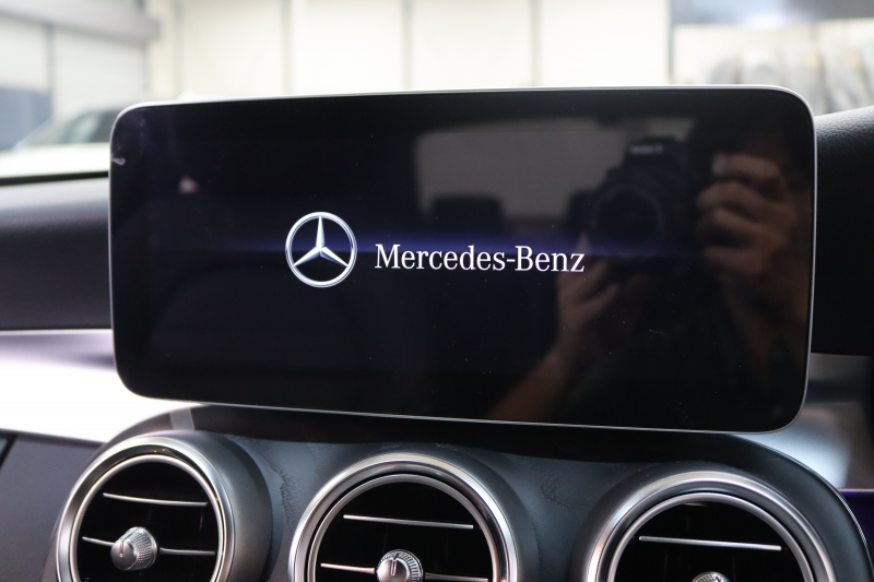 メルセデスベンツ Cクラス C200 ﾛｰﾚｳｽｴﾃﾞｨｼｮﾝ ﾚｻﾞｰｴｸｽｸﾙｰｼﾌﾞ&ﾚｰﾀﾞｰｾｰﾌﾃｨPKG　特別仕様車 BSG搭載 後期 ｷｰﾚｽｺﾞｰ 黒本革 ﾍｯﾄﾞｱｯﾌﾟD HDDﾅﾋﾞTV ｽﾏﾎ連携 ﾌﾞﾙﾒｽﾀｰ 360ｶﾒﾗ PTS LEDﾗｲﾄ 自動ﾄﾗﾝｸ ﾊﾝｽﾞﾌﾘｰA AMGｴｱﾛ&18AW ｴｱｻｽ 9AT　2年保証