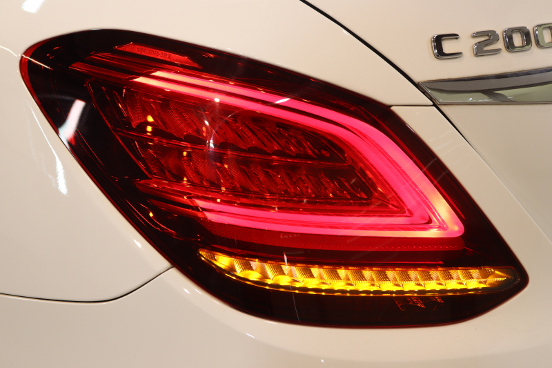 メルセデスベンツ Cクラス C200 ﾛｰﾚｳｽｴﾃﾞｨｼｮﾝ ﾚｻﾞｰｴｸｽｸﾙｰｼﾌﾞ&ﾚｰﾀﾞｰｾｰﾌﾃｨPKG　特別仕様車 BSG搭載 後期 ｷｰﾚｽｺﾞｰ 黒本革 ﾍｯﾄﾞｱｯﾌﾟD HDDﾅﾋﾞTV ｽﾏﾎ連携 ﾌﾞﾙﾒｽﾀｰ 360ｶﾒﾗ PTS LEDﾗｲﾄ 自動ﾄﾗﾝｸ ﾊﾝｽﾞﾌﾘｰA AMGｴｱﾛ&18AW ｴｱｻｽ 9AT　2年保証